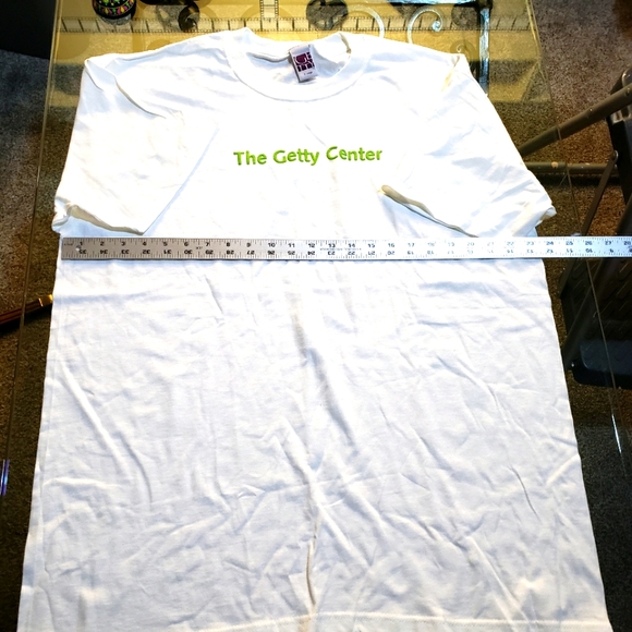 The Getty Center t-shirt from the Getty Museum. - Picture 4 of 4